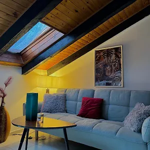 Hosting Dreams Attics - Duomo شقة ميلان